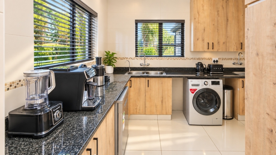 3 Bedroom Property for Sale in WestLake Country Safari Estate North West